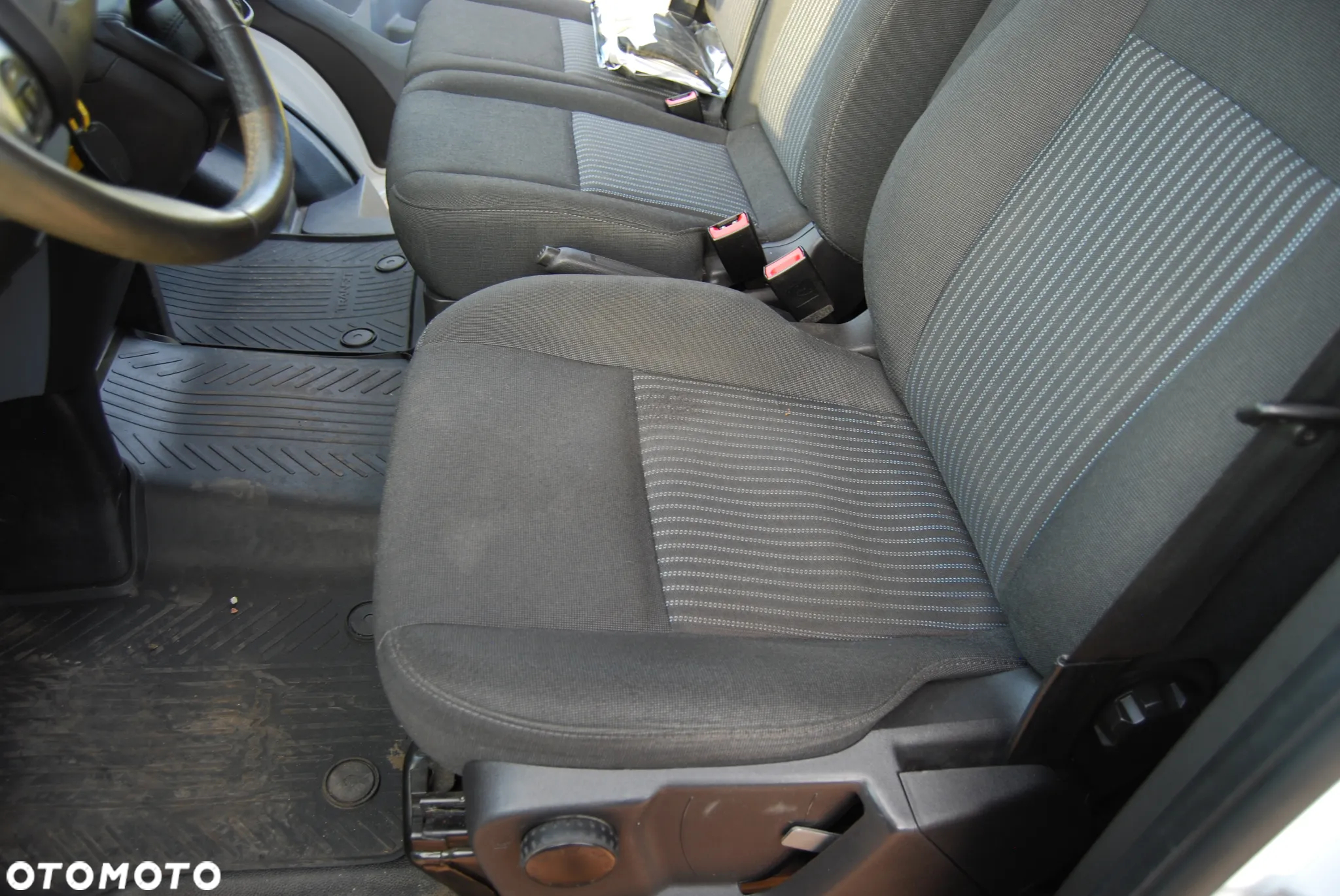 Ford custom transit - 12