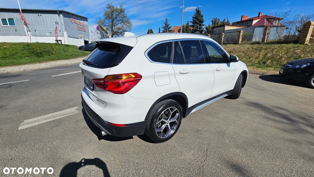 BMW X1 sDrive18d - 15