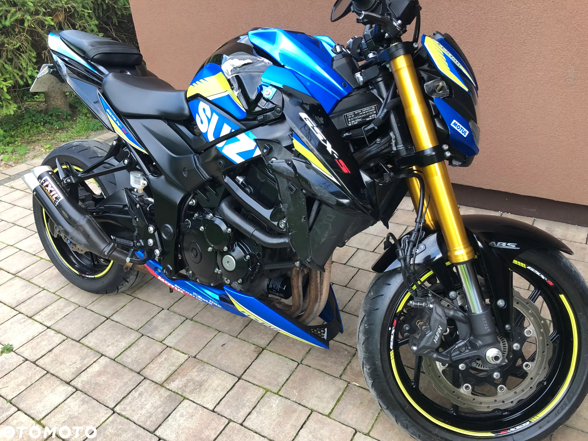 Suzuki GSX-R - 10