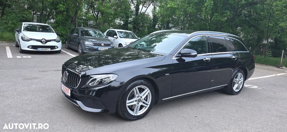 Mercedes-Benz E 220 d 4Matic 9G-TRONIC AMG Line - 1
