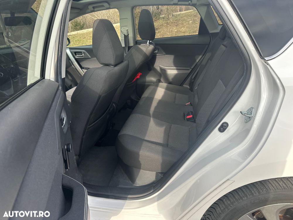 Toyota Auris 1.8 L VVT-i Luna - 10