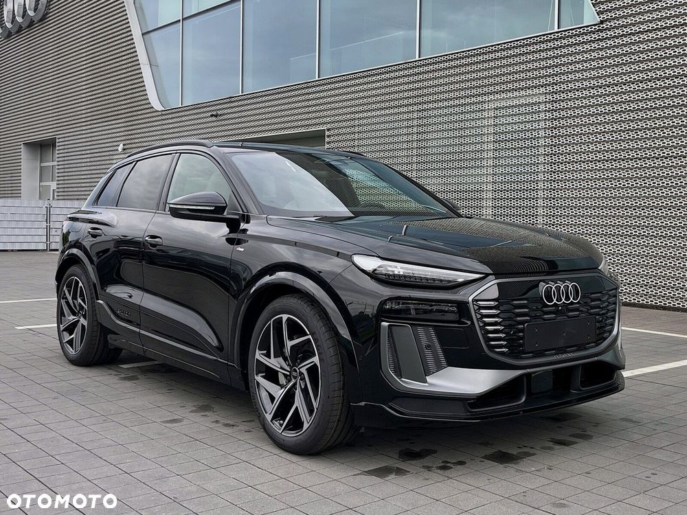 Audi Q6 e-tron - 3