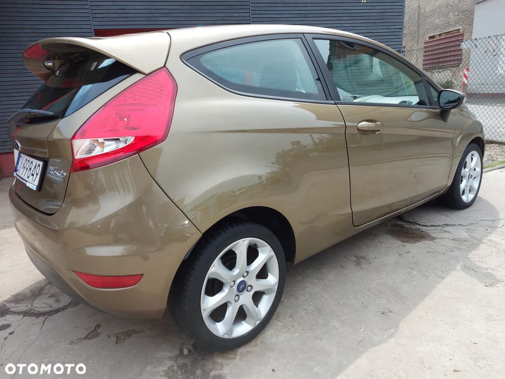 Ford Fiesta 1.4 Autom Champions Edition - 13