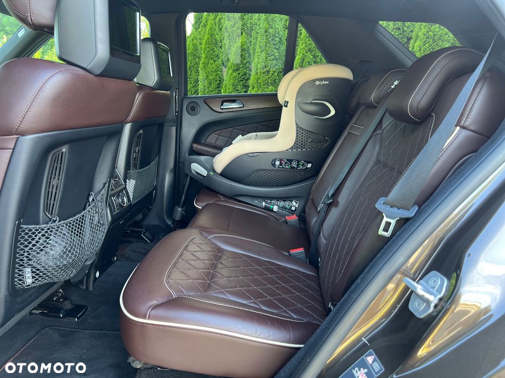 Mercedes-Benz ML - 12