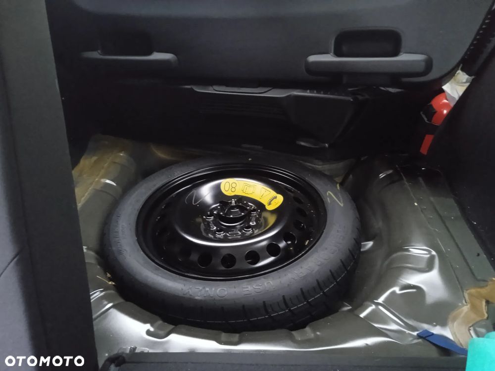 Ford Focus ver-1-0-ecoboost-mhev-titanium-style - 24