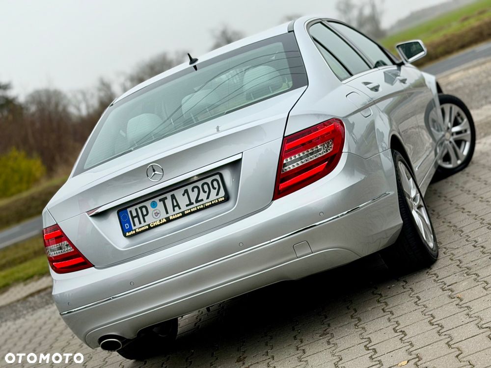 Mercedes-Benz Klasa C 200 T Avantgarde Edition - 23