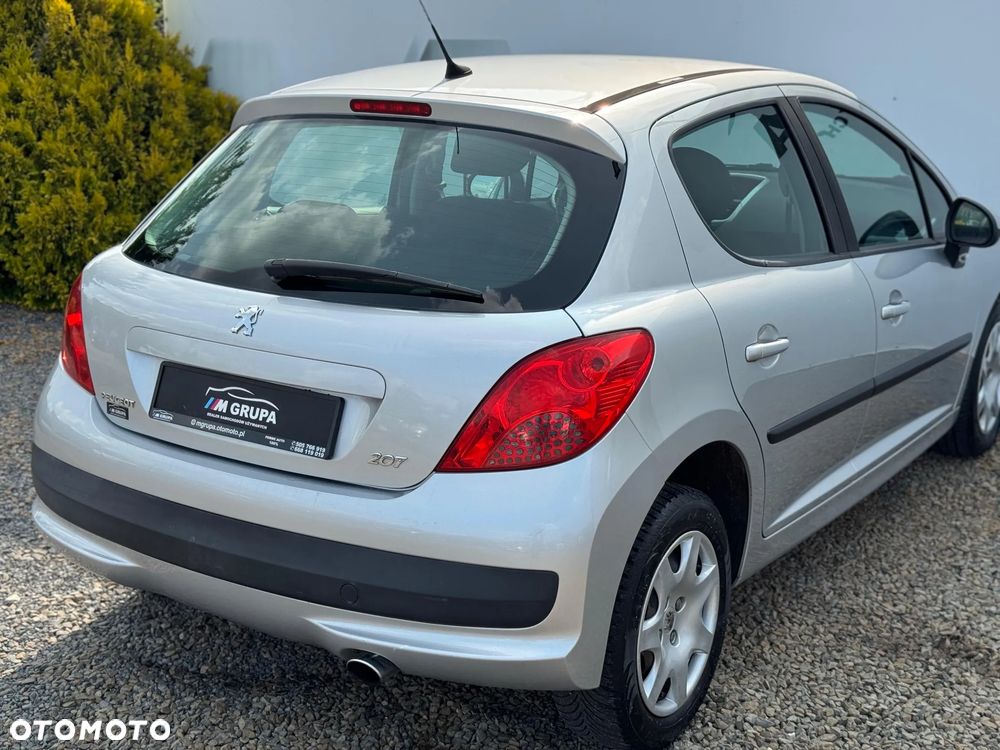 Peugeot 207 - 10