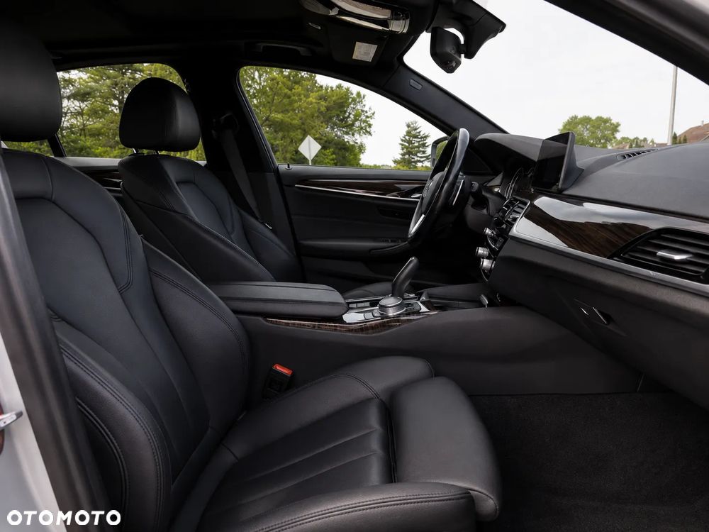 BMW Seria 5 530i xDrive Sport Line - 20