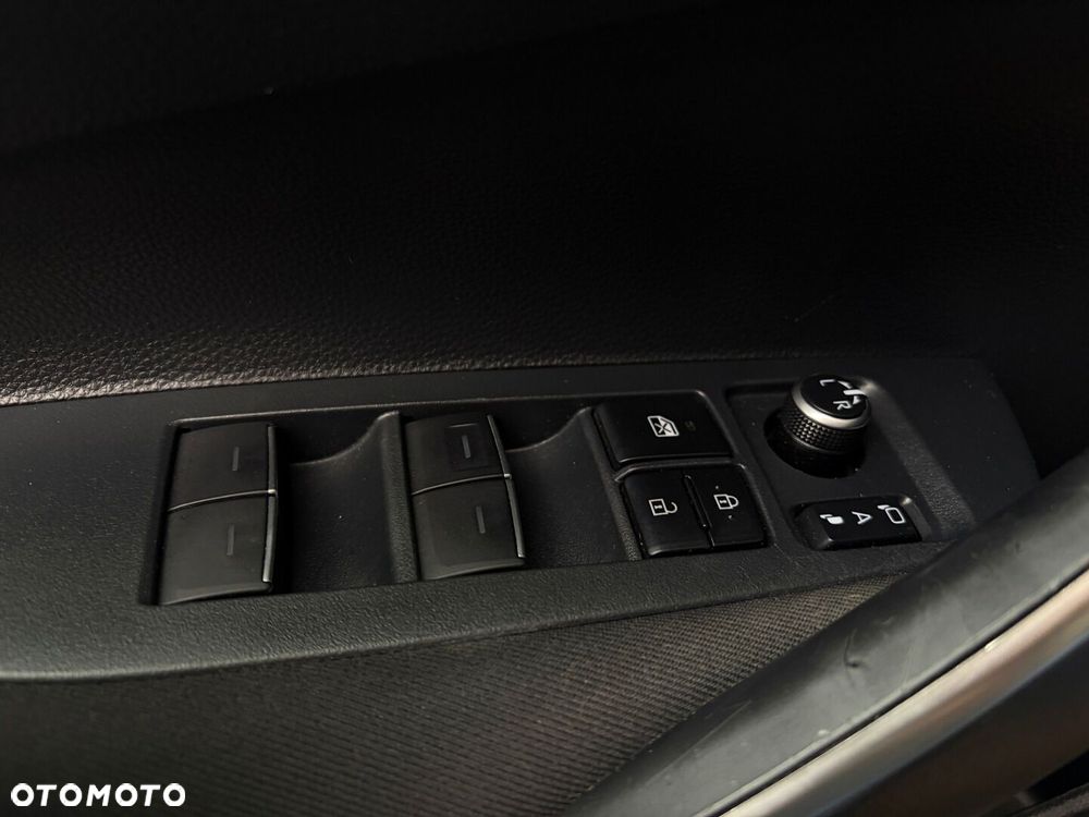 Toyota Corolla 1.8 Hybrid Comfort - 33