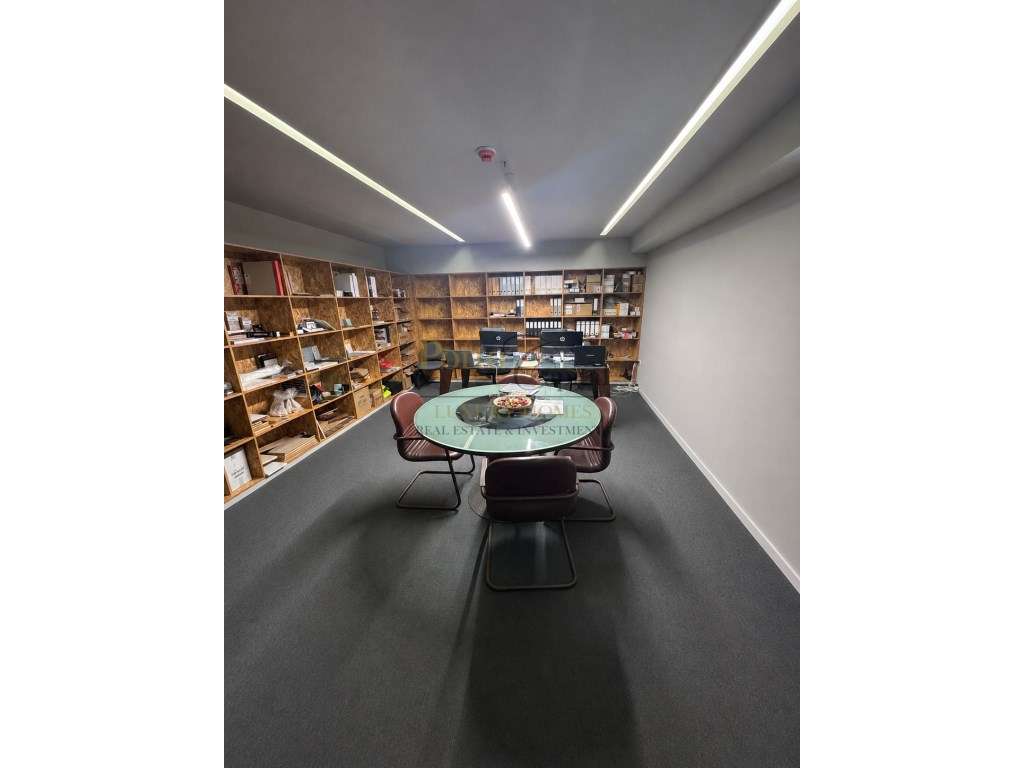 Escritório Arrendamento Porto - Grande imagem: 2/25
