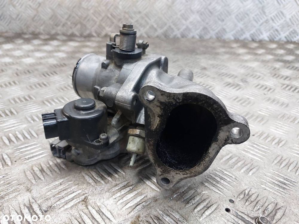 PRZEPUSTNICA TOYOTA COROLLA E11 LIFT 2.0 D4D 89672-21020 - 4