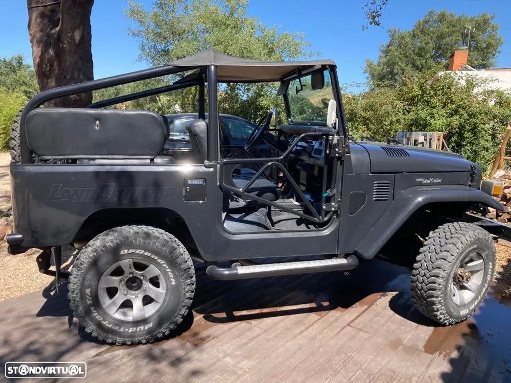 Toyota Land Cruiser - 5