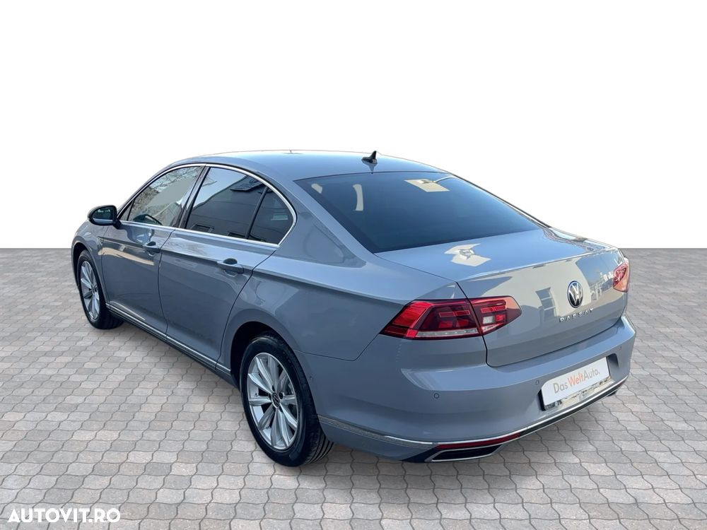 Volkswagen Passat 2.0 TDI SCR DSG Highline - 3
