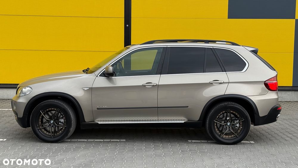 BMW X5 4.8i xDrive - 23