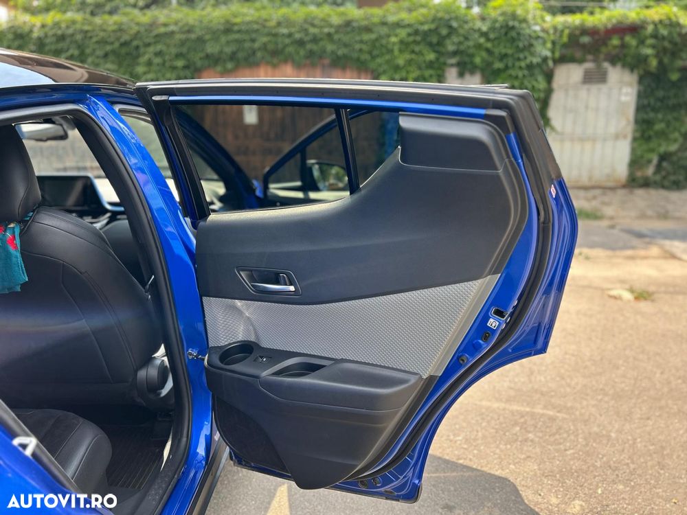 Toyota C-HR - 12
