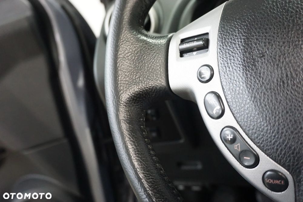 Nissan Qashqai 2.0 dCi DPF tekna - 30