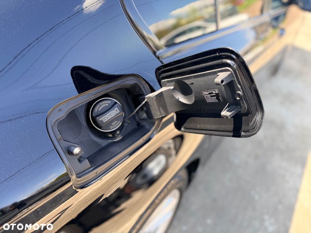 BMW Seria 5 518d Business Edition - 16