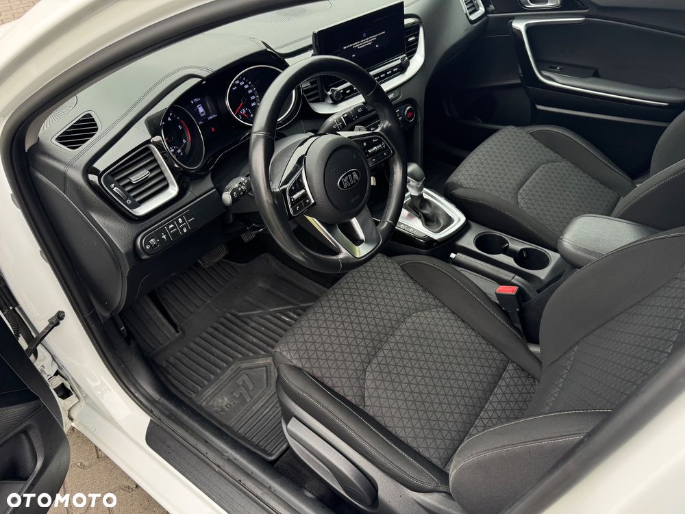 Kia Ceed SW 1.6 CRDi Eco-Dynamics+(48V Mild-Hybr.) DCT7 Spirit - 12