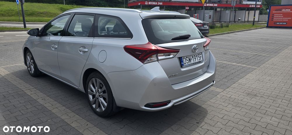 Toyota Auris - 4