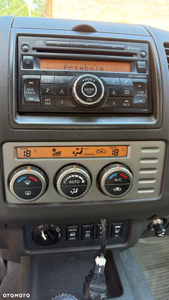 Nissan Navara 2.5 D Platinum - 10