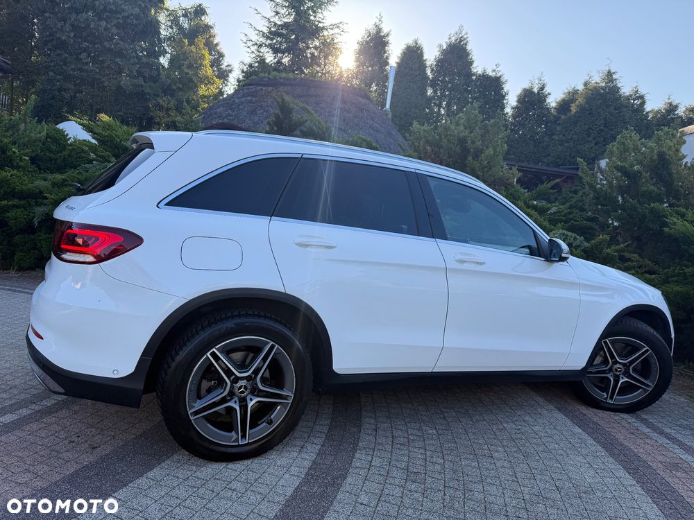 Mercedes-Benz GLC 200 4Matic 9G-TRONIC AMG Line Plus - 10