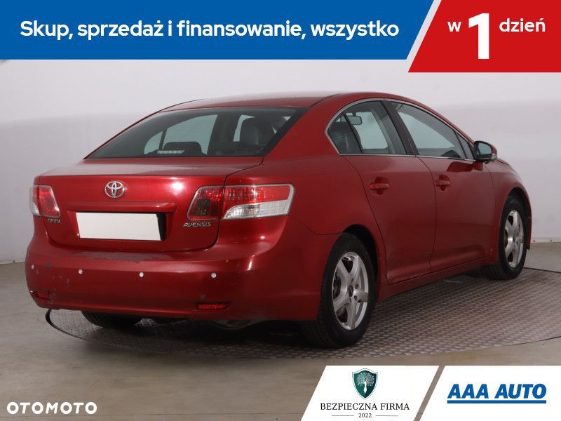 Toyota Avensis - 7