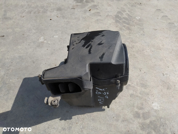 OBUDOWA FILTRA POWIETRZA 1.6 B 7M51-9600-AF VOLVO V50 S40 FOCUS MK2 C-MAX RADOM