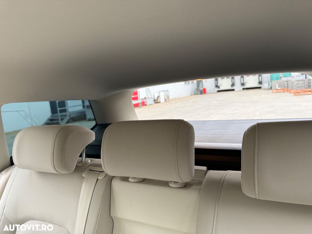 Volkswagen Passat - 23