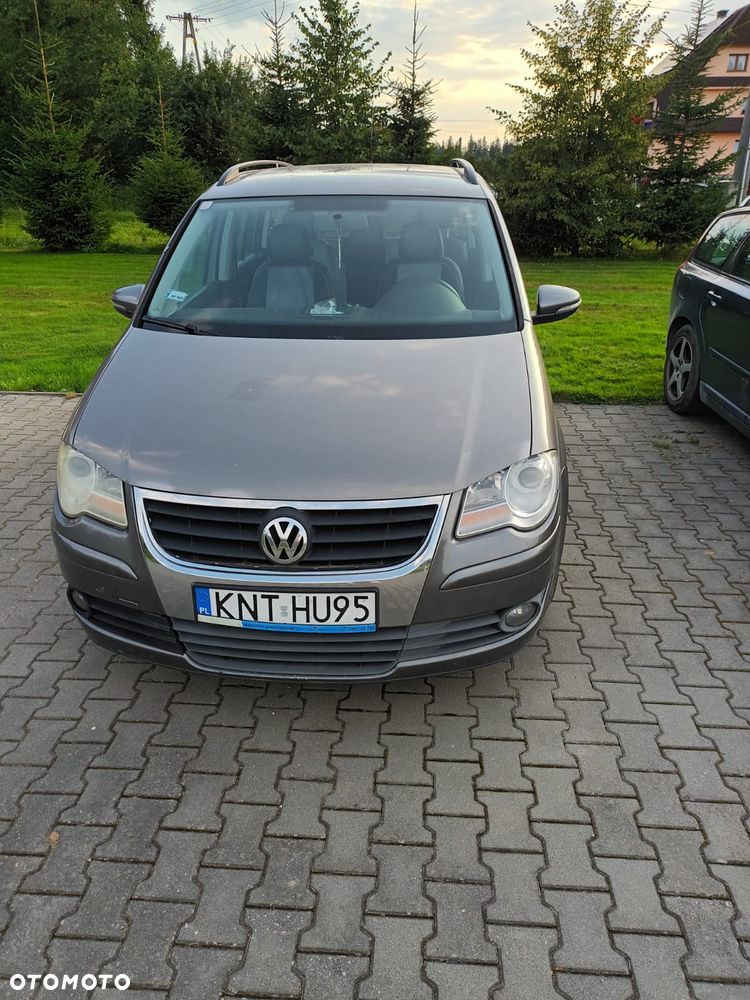 Volkswagen Touran 1.9 TDI Conceptline - 1