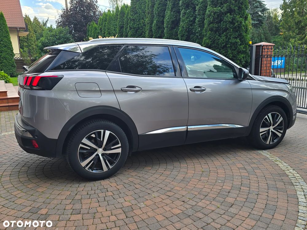 Peugeot 3008 1.2 PureTech GPF Allure S&S - 17