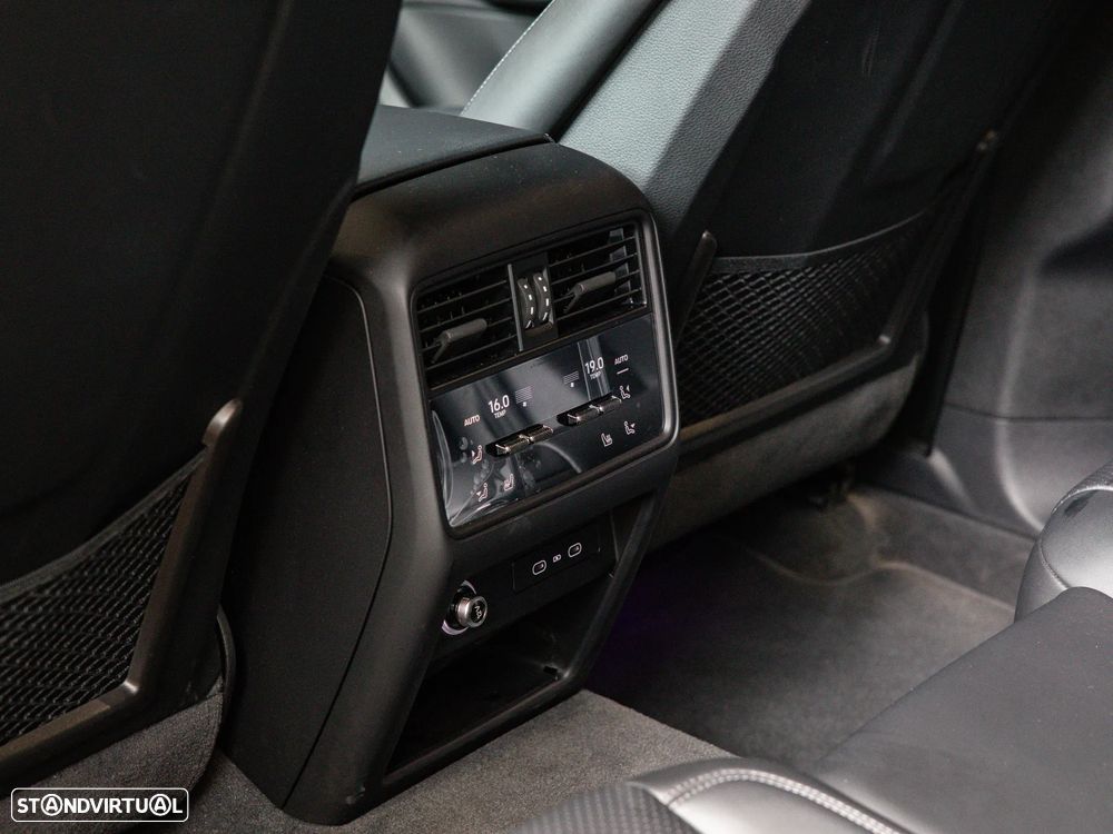 Porsche Cayenne Coupé E-Hybrid Black Edition - 37
