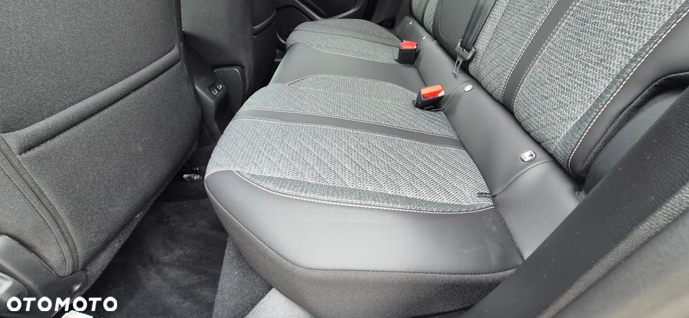 Peugeot 208 1.2 PureTech Allure S&S EAT8 - 23