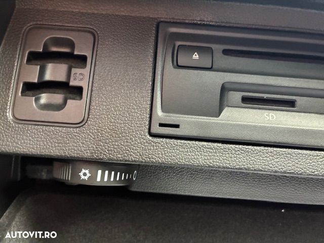 Volkswagen Passat 1.6 TDI Comfortline - 12