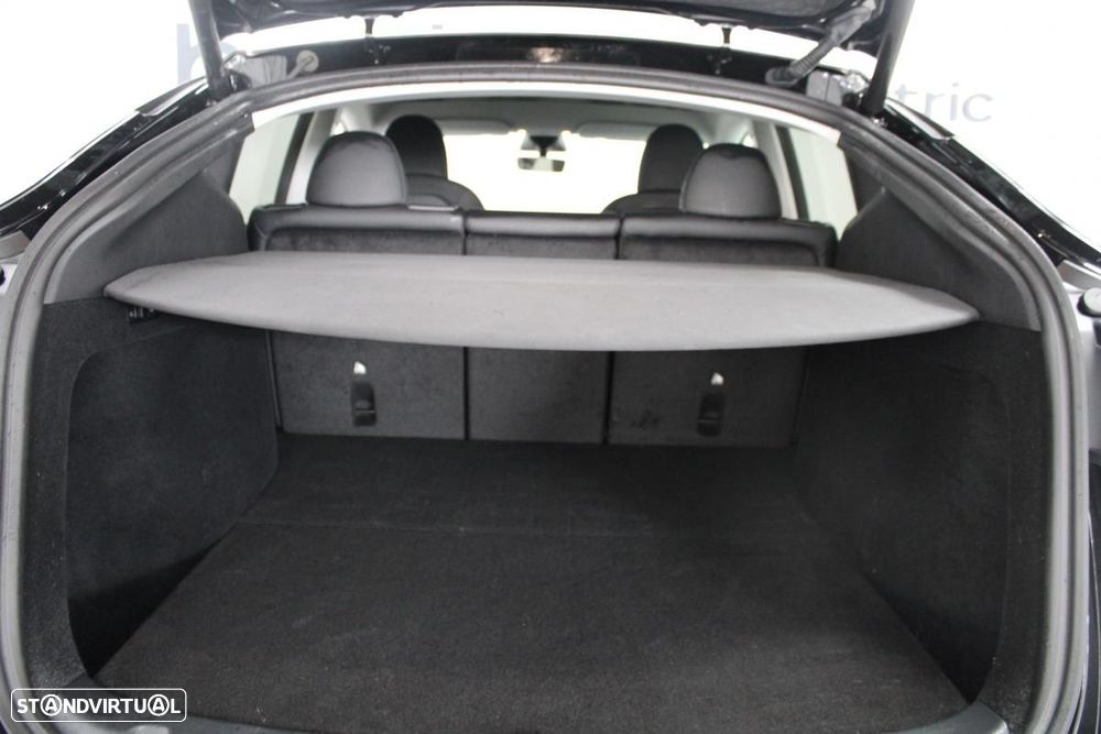 Tesla Model Y Standard - 10