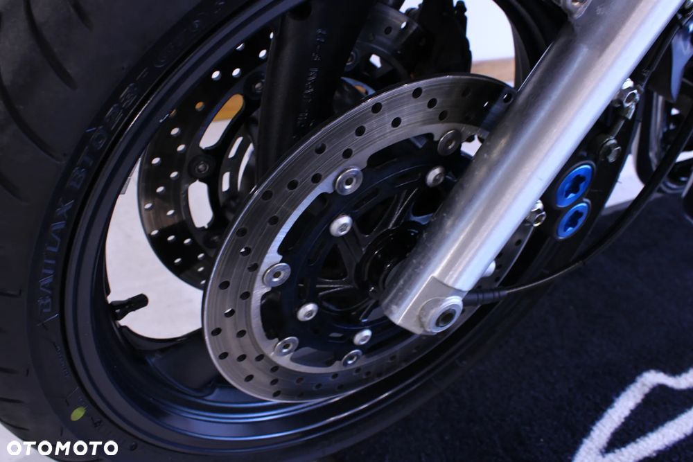 Yamaha XJR - 29
