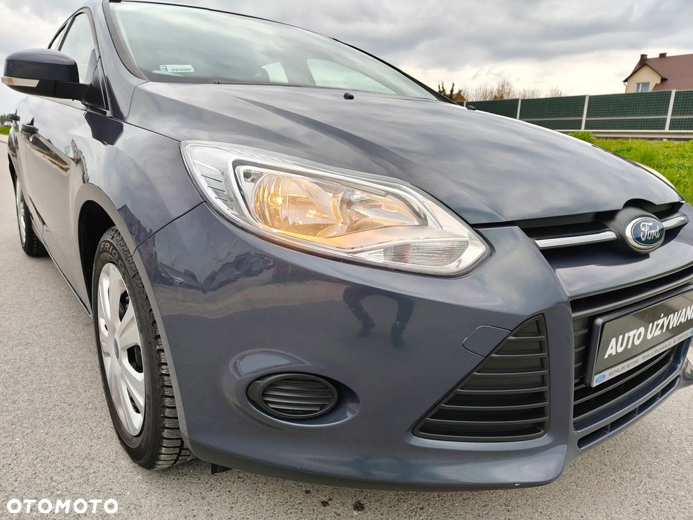 Ford Focus 1.6 Ambiente - 24