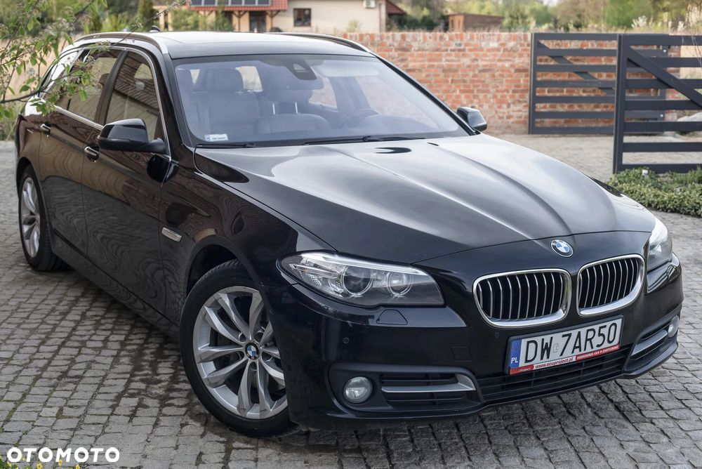 BMW Seria 5 530d Sport-Aut Luxury Line - 2
