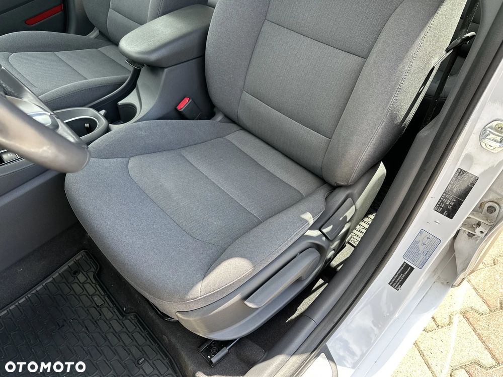 Hyundai IONIQ Hybrid Premium - 13