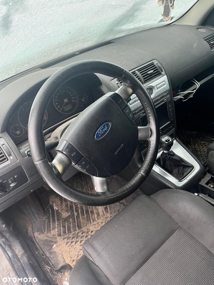 Ford Mondeo SW - 11