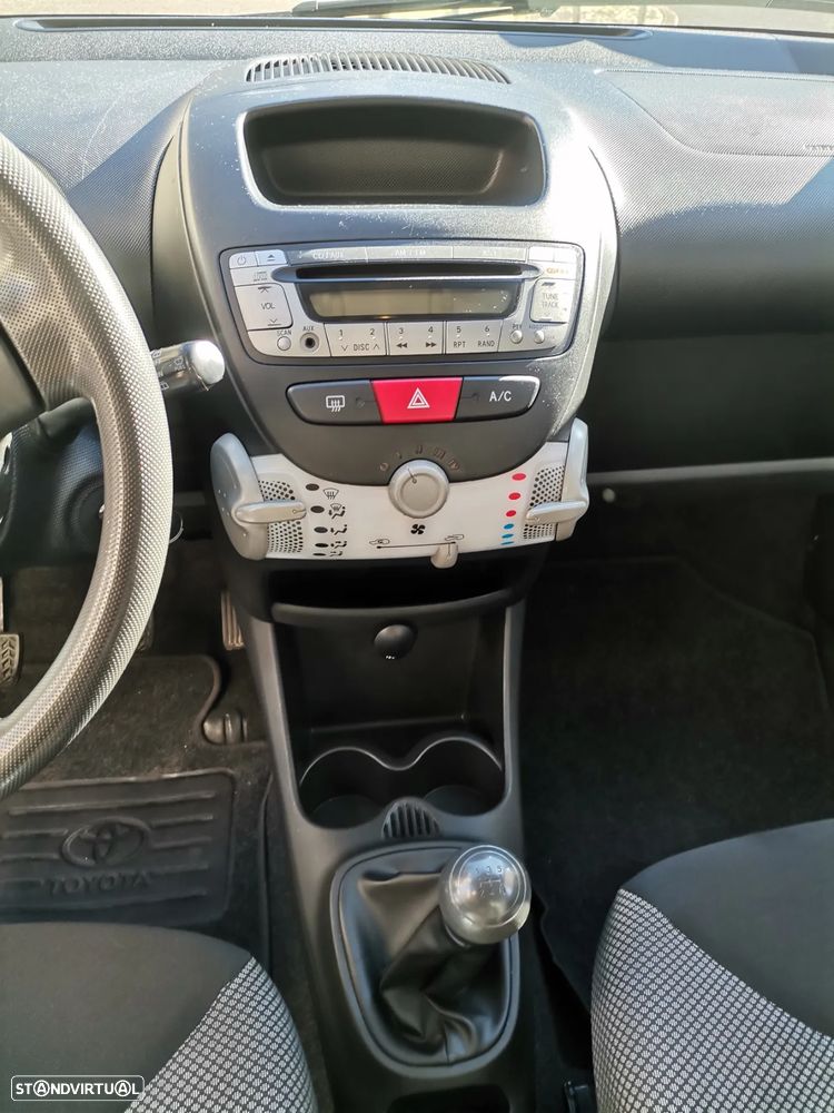 Toyota Aygo 1.0 + AC+VSC - 11