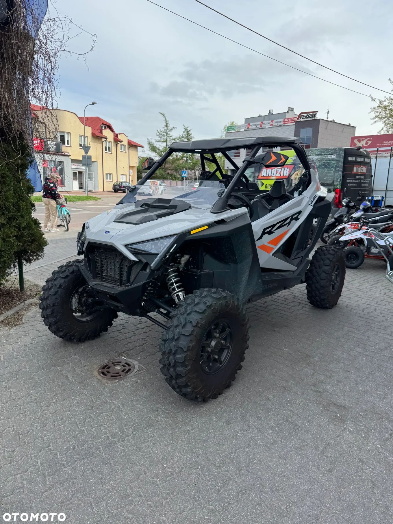 Polaris RZR