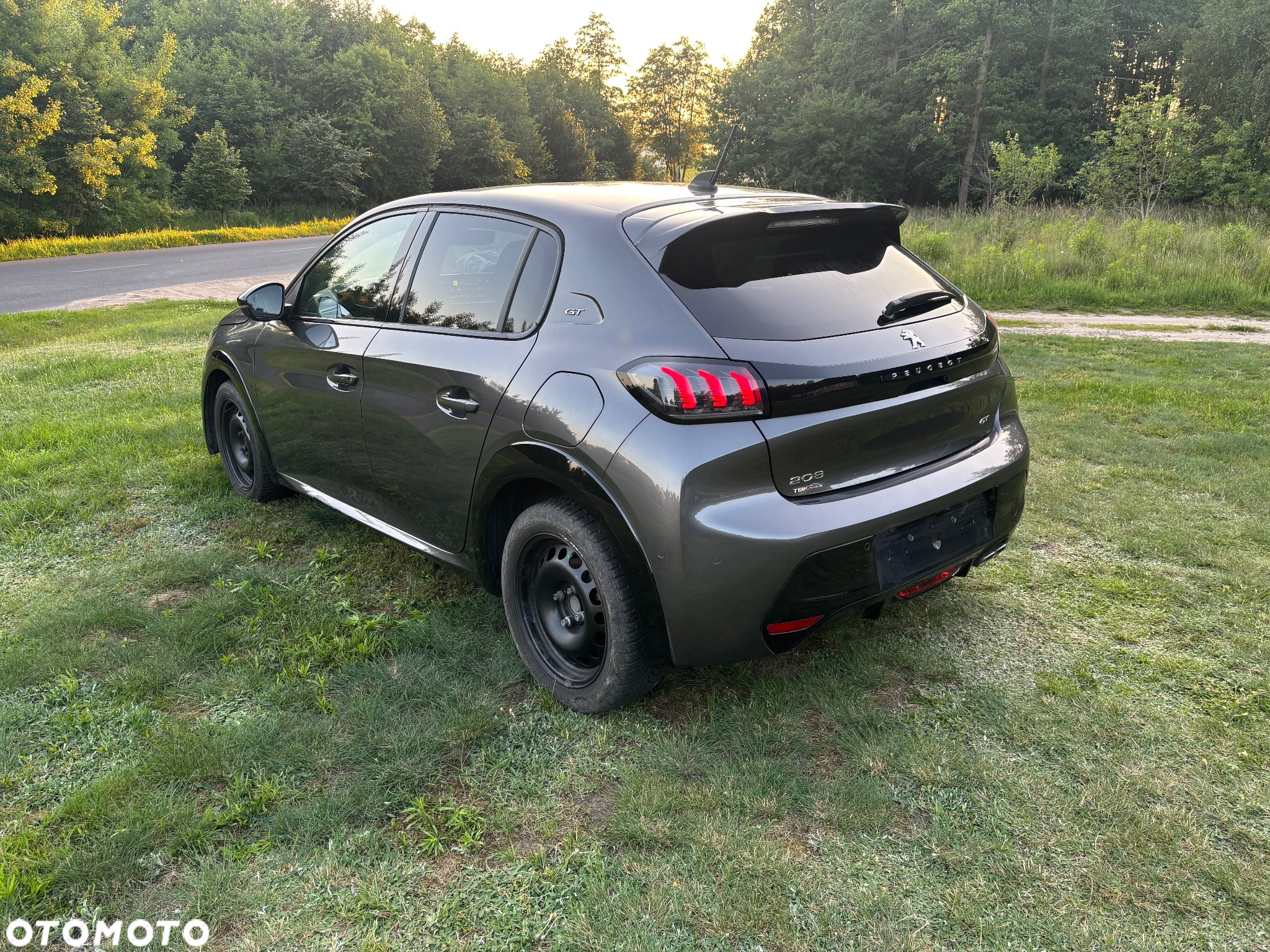 Peugeot 208 1.2 PureTech GT S&S EAT8 - 5