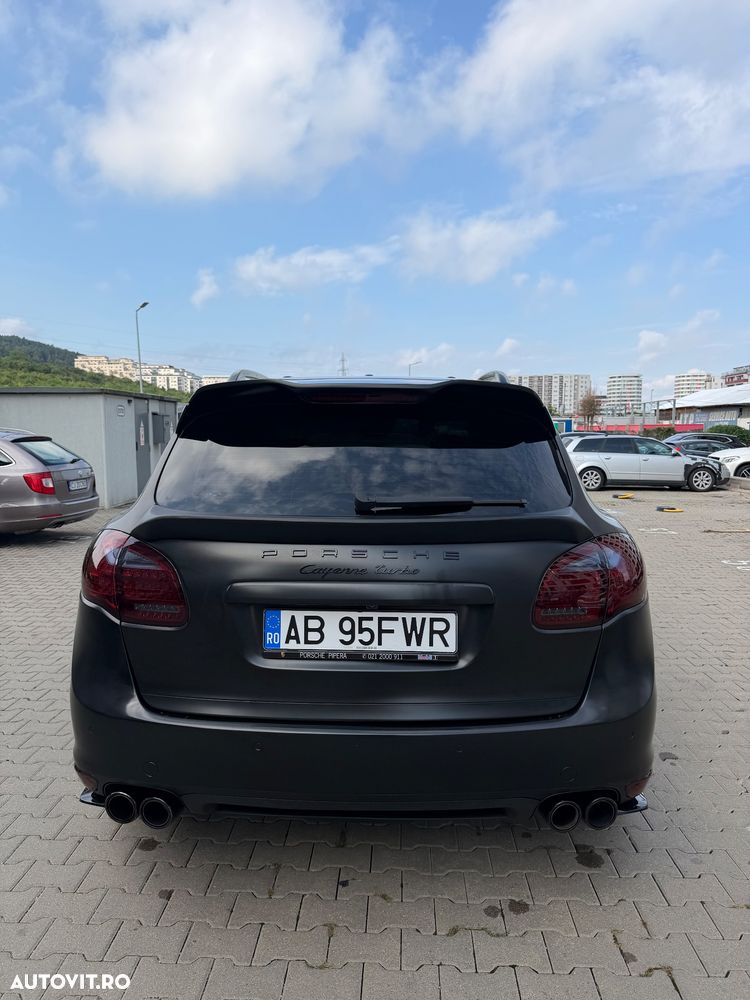 Porsche Cayenne - 9