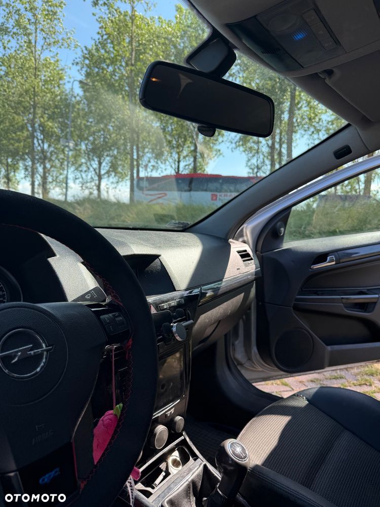 Opel Astra 1.6 Sport - 15