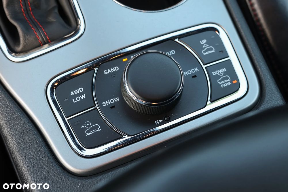 Jeep Grand Cherokee - 20