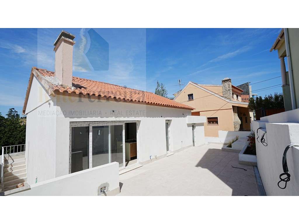 Excelente Moradia T3 totalmente remodelada em Torres Vedras! - Grande imagem: 3/26