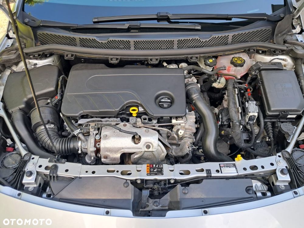 Opel Astra 1.4 T Dynamic - 33