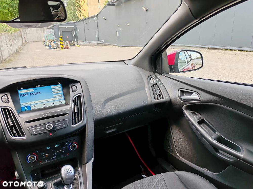 Ford Focus 1.5 EcoBoost STart-Stopp-System ST-LINE - 16