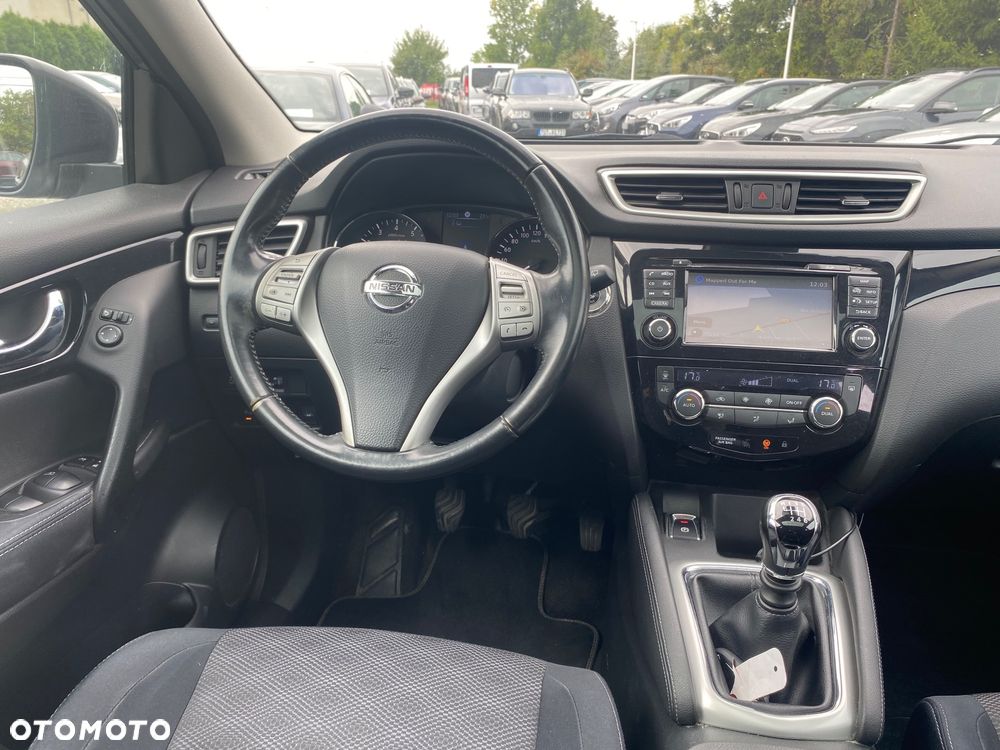 Nissan Qashqai 1.6 DIG-T N-Connecta - 33