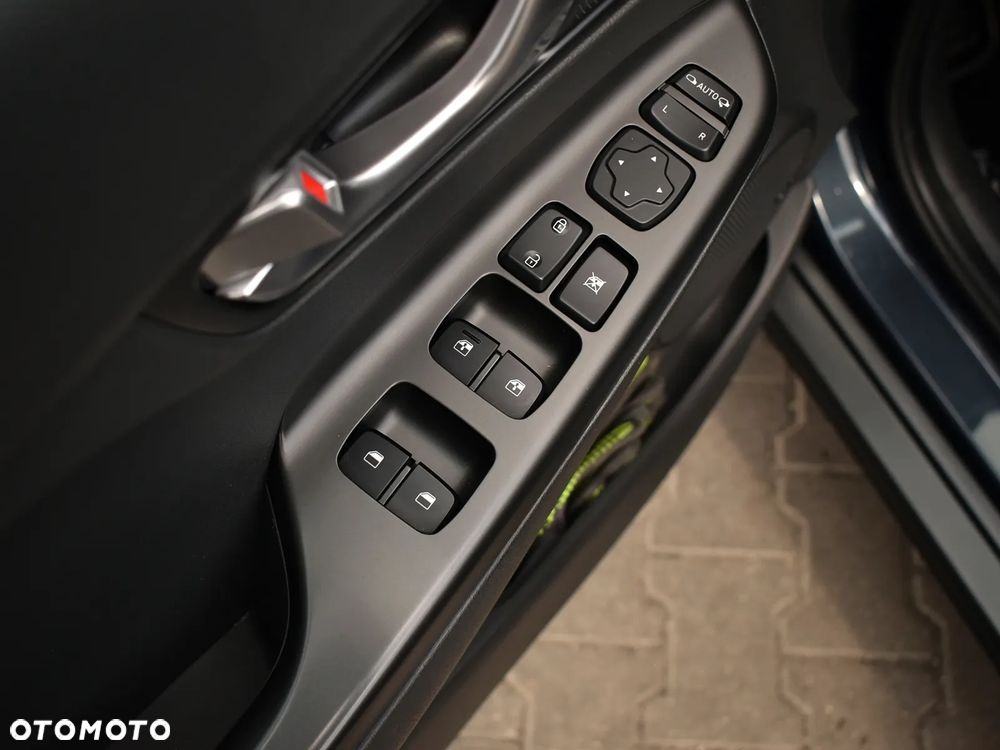Hyundai Kona 64kWh Platinum - 18